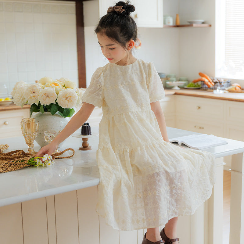 2024 New Girls Dress Summer Embroidered Hollow Puff Sleeve Cake Dress